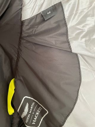 cazadora hackett aston martin