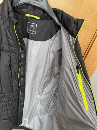 cazadora hackett aston martin