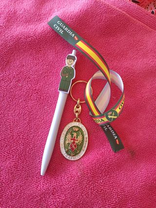 LOTES  GUARDIA CIVIL llavero Pulsera y boli