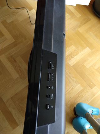 Televisor Sharp de 37 pulgadas