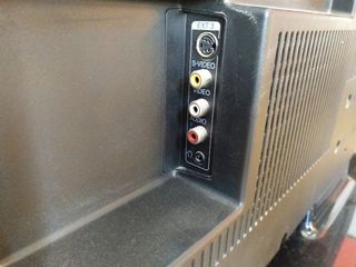 Televisor Sharp de 37 pulgadas