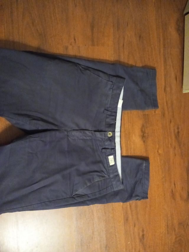 Pantalón chino azul. Tommy Hilfiger