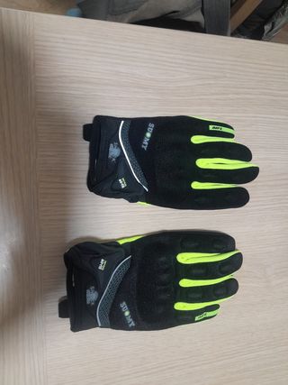 Guantes de motocross marca suomy