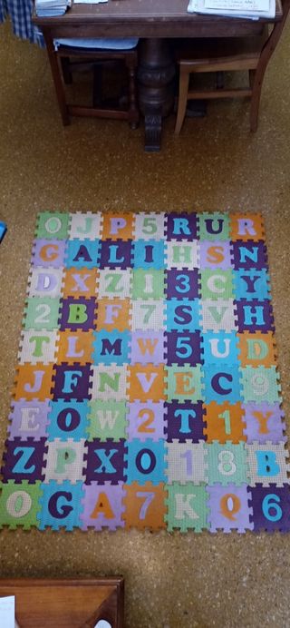 Suelo puzzle 63 pieza, letras y numeros