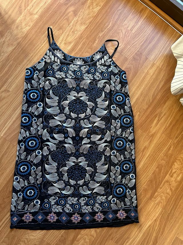 vestido negro y azul tirante NUEVo