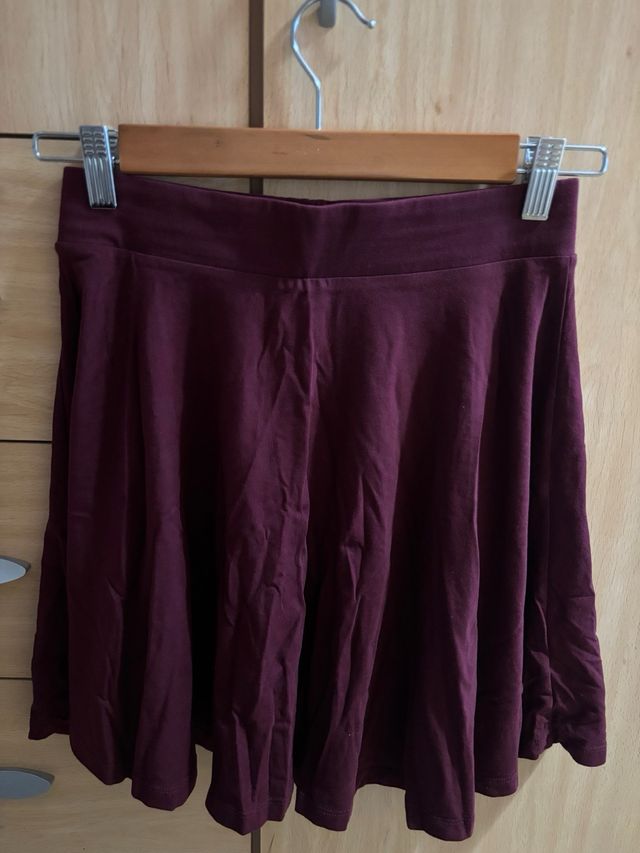 Falda skater berenjena Pull & Bear