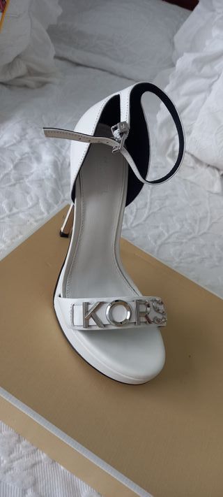 Sandalia tacón Michael kors 