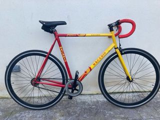 Preciosa bicicleta Macario