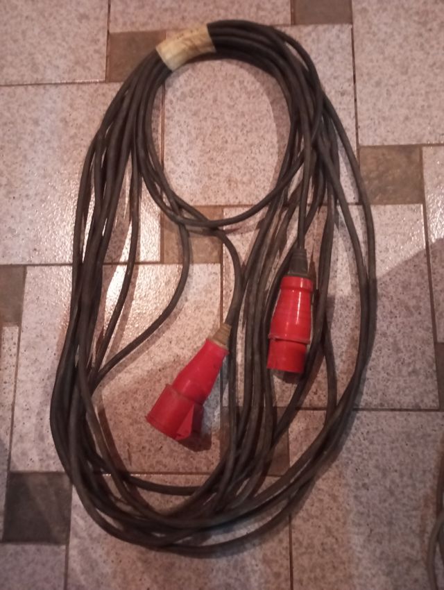 Alarguis manguera eléctrica