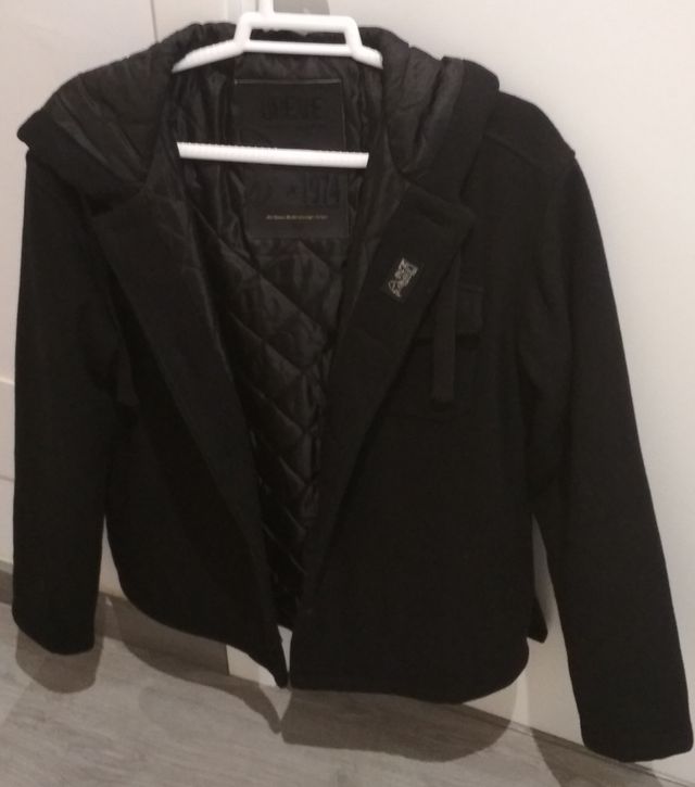 Abrigo capucha hombre