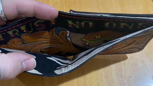 Billetera biker hecha a mano de cuero genuino