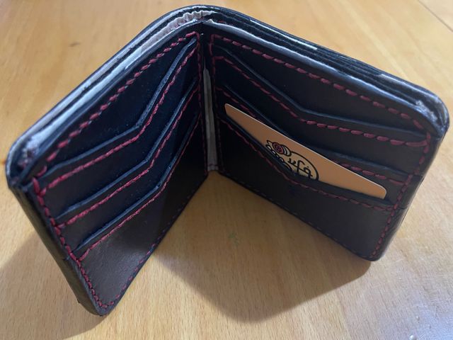 Billetera biker hecha a mano de cuero genuino