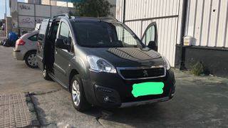 Peugeot Partner 2016 AVERIADA (Menorca)