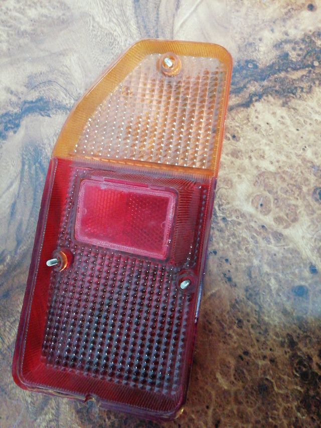 Renault 12 Familiar Tulipa Piloto Trasera    Nuevo