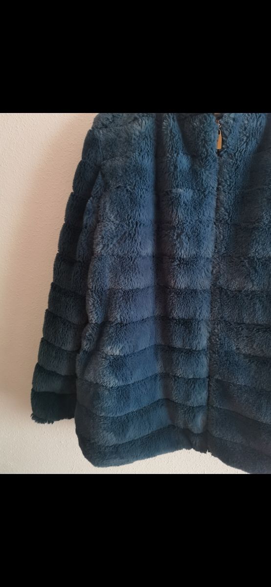 Chaquetón de chica talla M.