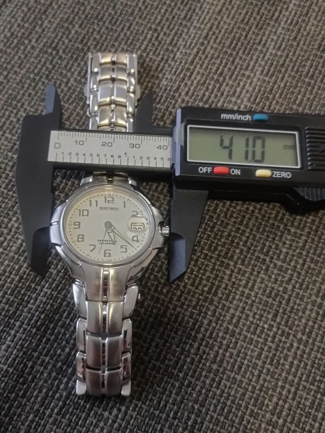 Seiko calendario perpetuo 8F32 100m hombre