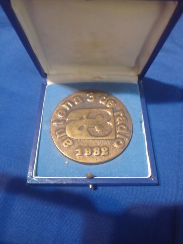 MEDALLA FUNDACIÓN ANTENA 3 RADIO 1982