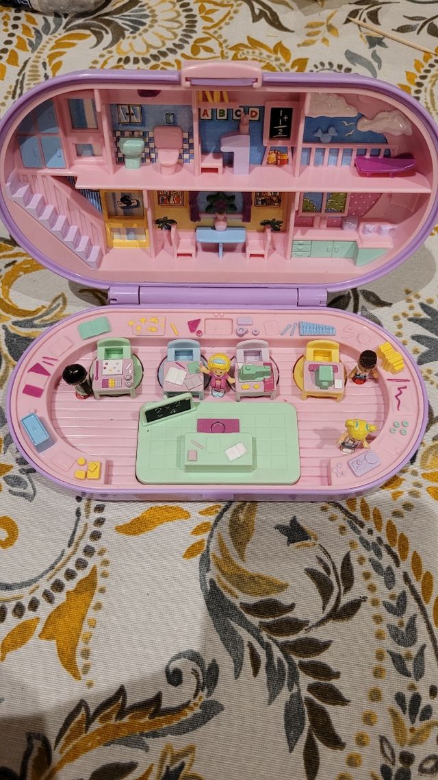 Polly pocket stampin school playset