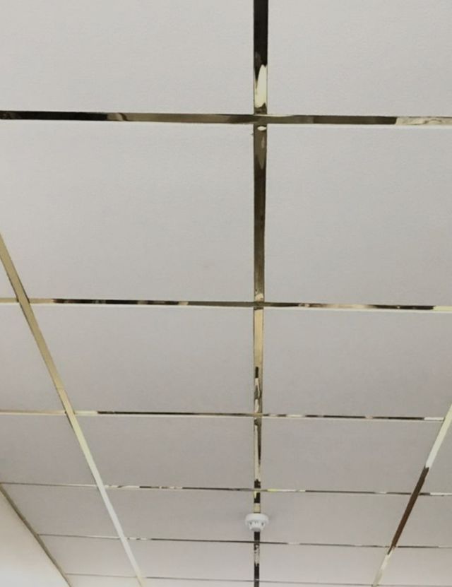 Montador de techos desmontables