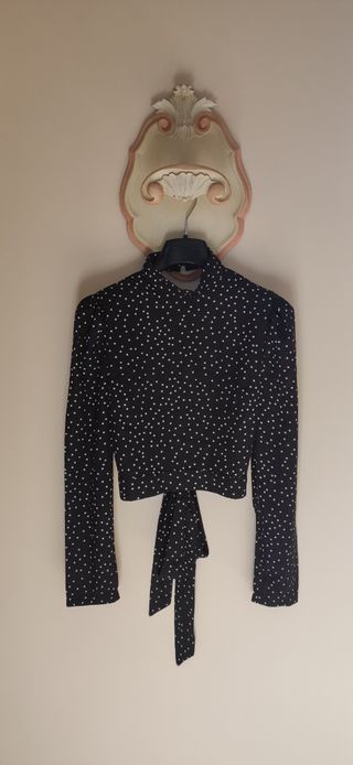 Camicetta con apertura sulla schiena