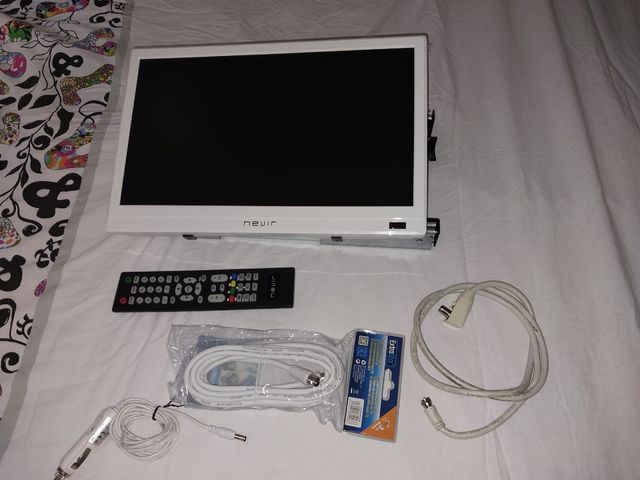 Televisión 12v con soporte