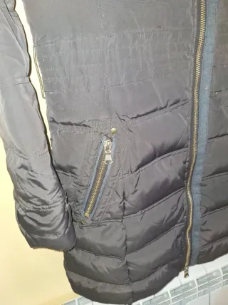 Cazadora anorak plumas color marrón