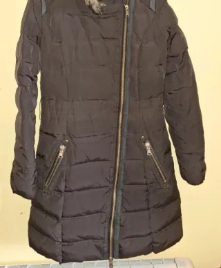 Cazadora anorak plumas color marrón