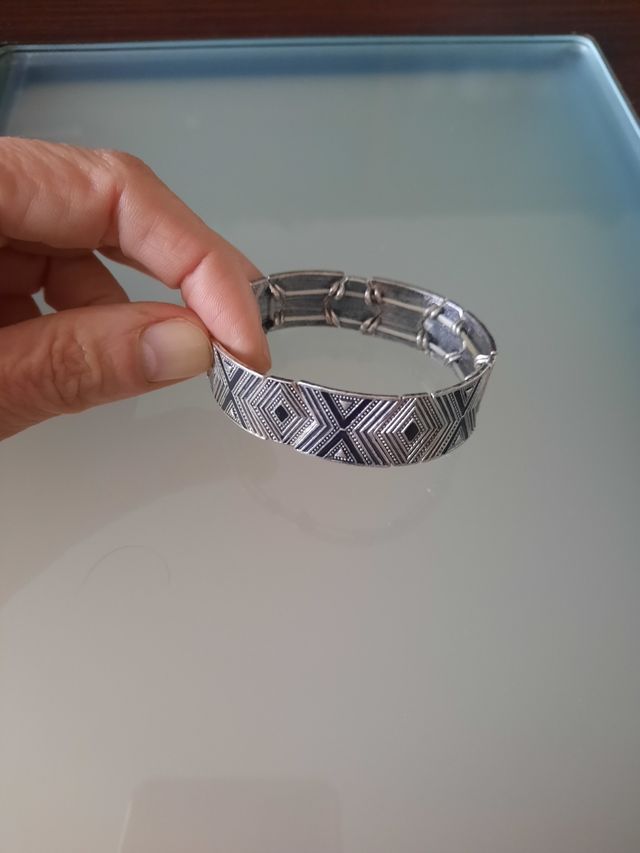 Pulsera plateado y negro nueva