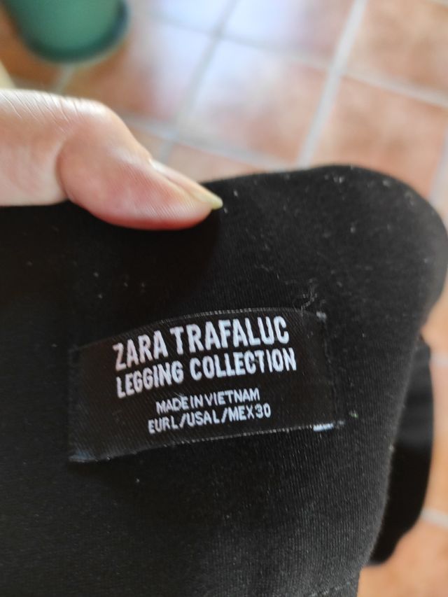 Pantalón de señora Zara
