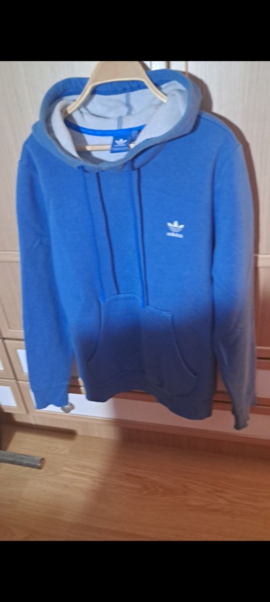 Bonita sudadera adidas azul