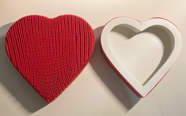 Scatola cartone a forma di cuore