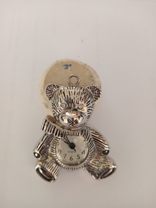 Reloj para colgar con pila nueva