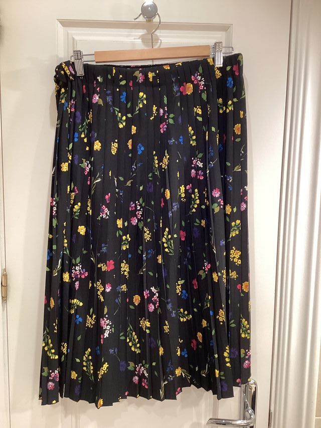 Falda flores Zara T.40