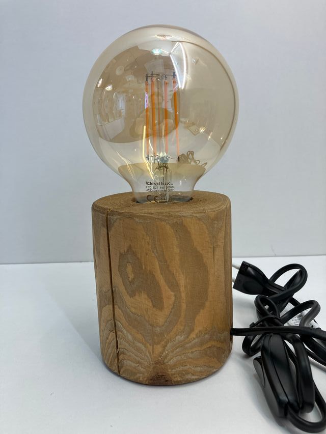 Lampada tavolo tronchetto in legno