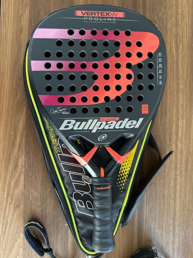 Pala padel bullpadel Cata Tenorio