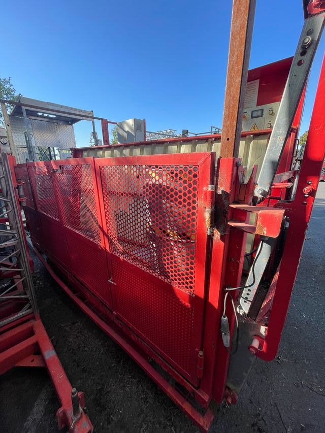 MONTACARGAS PLADUR ENCOMAT IZA1500