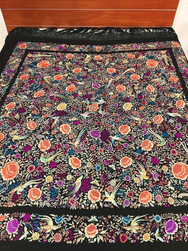 ANTIGUO MANTON DE MANILA 