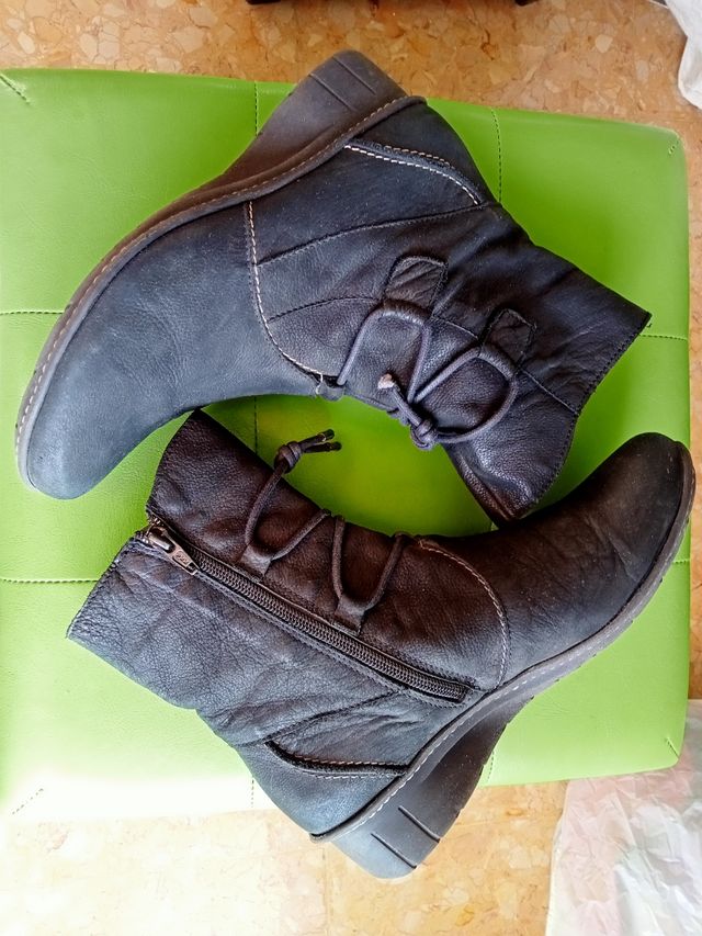 Stivaletti neri matt