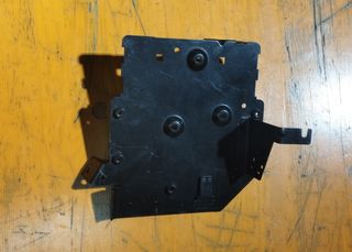 Soporte centralita Saxo 16v 106 GTI