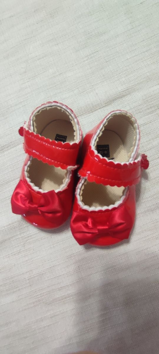 Scarpe neonata 