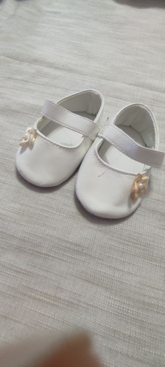 Scarpe neonata 