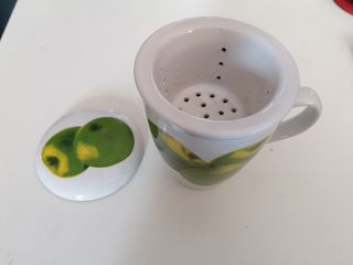 Tisaniera con filtro e coperchio