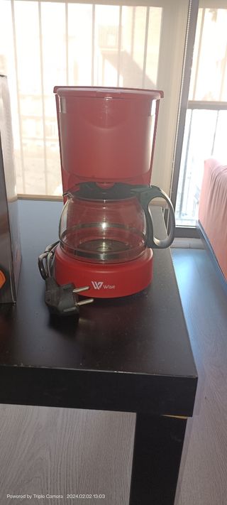 Cafetera Roja 650W ideal ☕