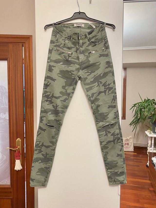 Vaqueros estampado militar XS