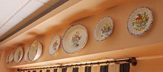 PLATOS, BANDEJAS Y FRUTERO CERAMICA