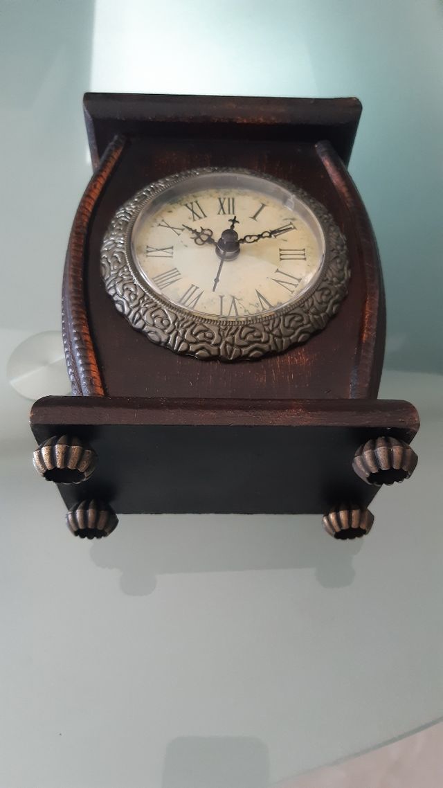 Orologio in legno anticato