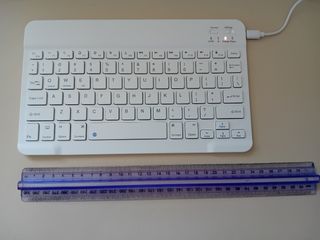 Teclado y funda tablet