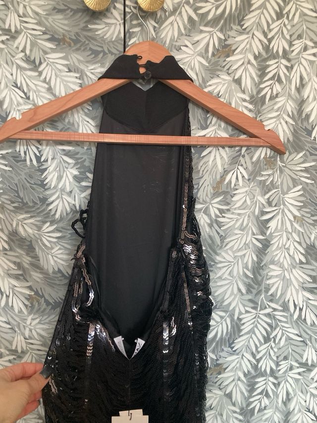 Vestido halter negro lentejuelas