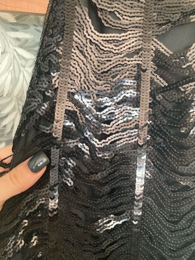 Vestido halter negro lentejuelas