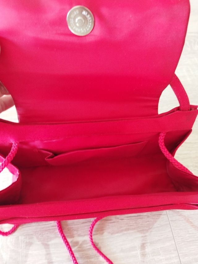 Bolso de mano con cordón para colgar